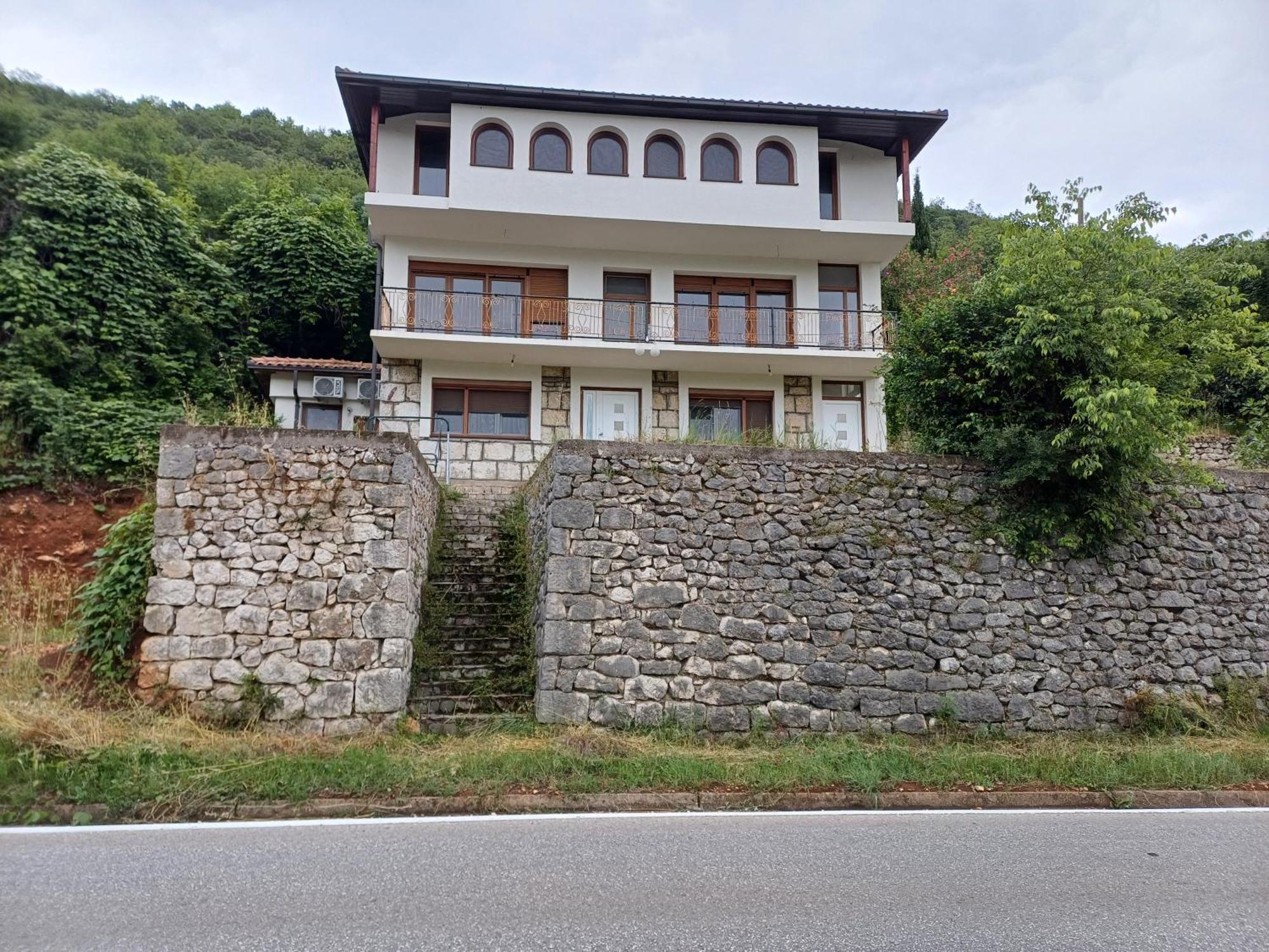 Apartmani Pocitelj Capljina Bagian luar foto